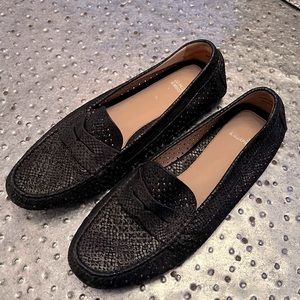Johnston & Murphy black penny loafers perforated leather size 9.5 M